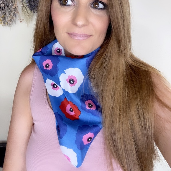 🔴5/$25🔴 Bandana Floral - Picture 2 of 4